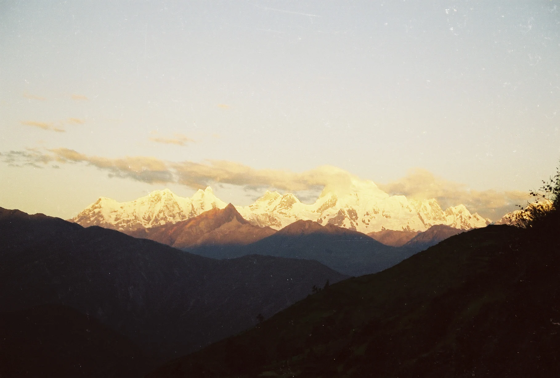 Última luz sobre la Cordillera Huayhuash